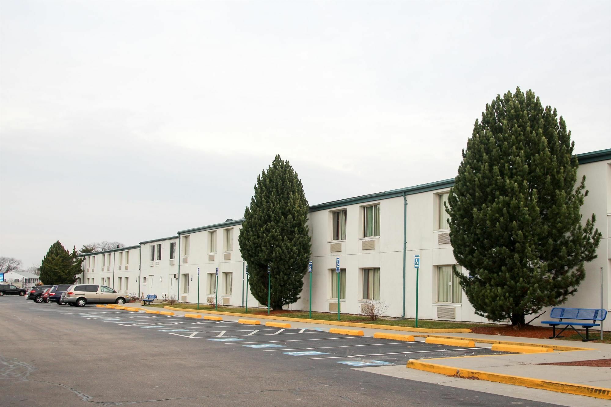 Motel 6-Warwick, Ri - Providence Airport - I-95 Eksteriør billede